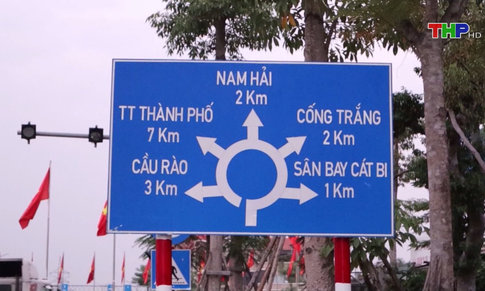 Mất an toàn giao th&ocirc;ng tại v&ograve;ng xuyến L&ecirc; Hồng Phong -  B&ugrave;i Viện - Ng&ocirc; Gia Tự