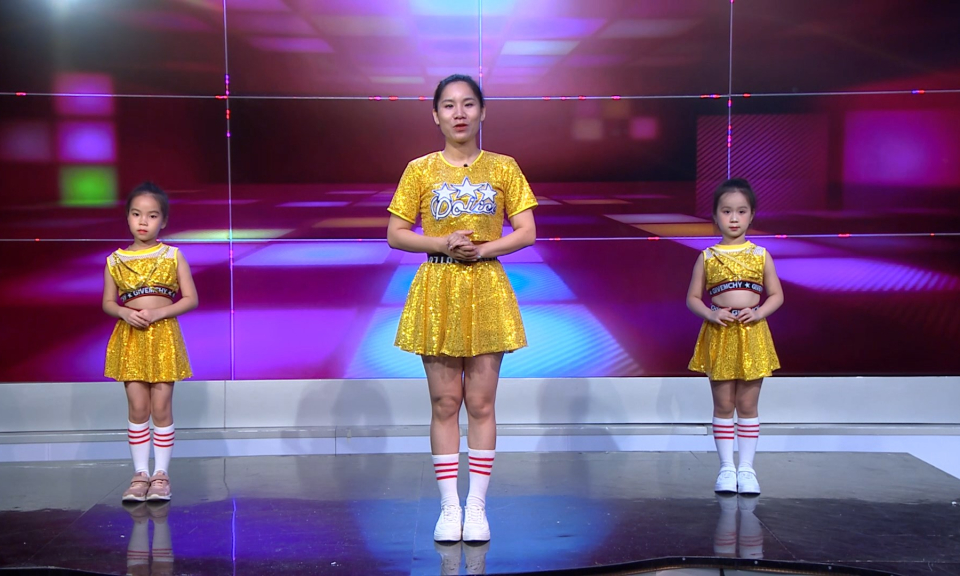 Măng non đất Cảng: Dạy nhảy &ldquo;You know I&rsquo;ll go get&rdquo;