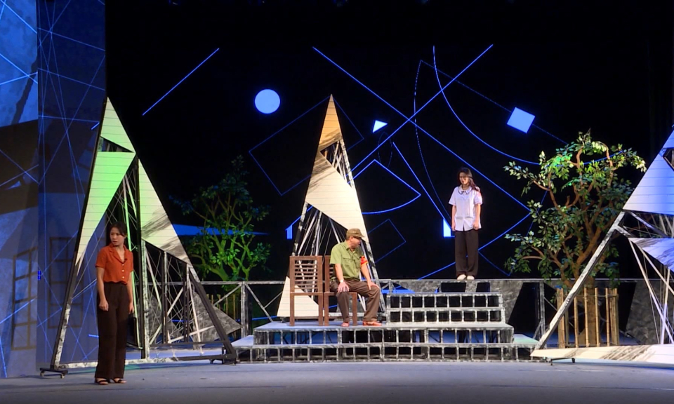 Gấp r&uacute;t ho&agrave;n thiện vở kịch n&oacute;i "Đợi đến m&ugrave;a xu&acirc;n"