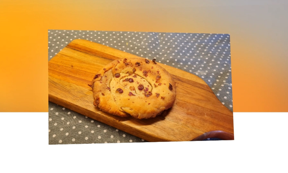 Măng non đất Cảng: B&aacute;nh m&igrave; ph&ocirc; mai   