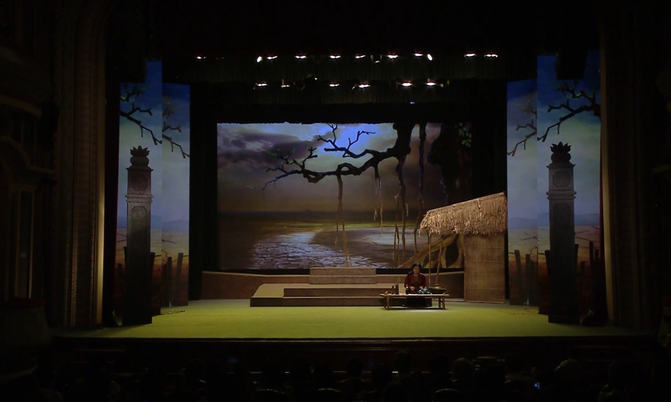 Hải Ph&ograve;ng những g&oacute;c nh&igrave;n: Hải Ph&ograve;ng - Điểm s&aacute;ng trong kh&ocirc;i phục nghệ thuật s&acirc;n khấu          