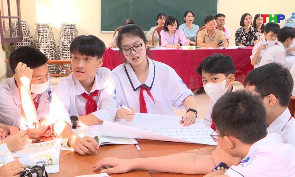 N&acirc;ng cao chất lượng gi&aacute;o dục                                               