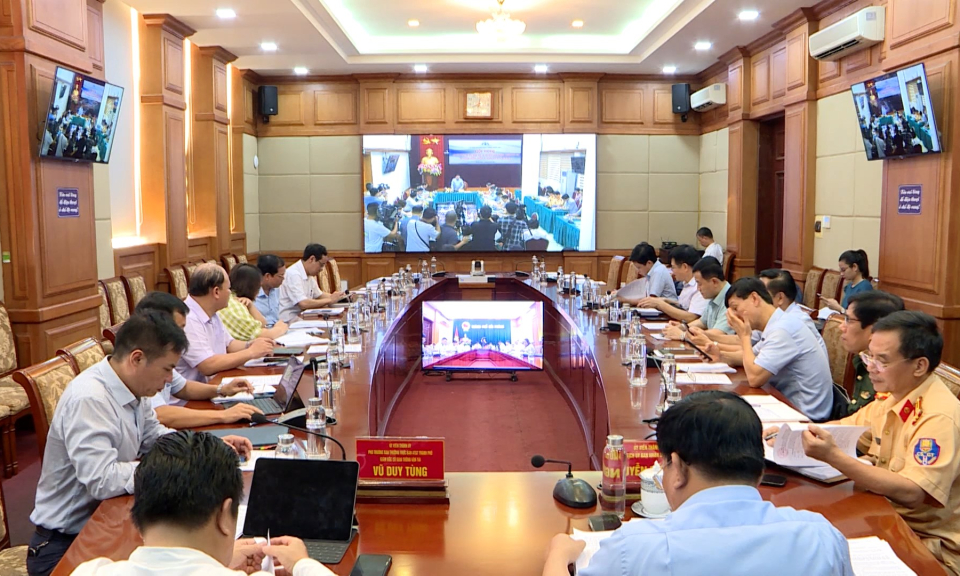 Ph&oacute;ng sự: Giải ph&aacute;p n&agrave;o cho an to&agrave;n giao th&ocirc;ng 6 th&aacute;ng cuối năm