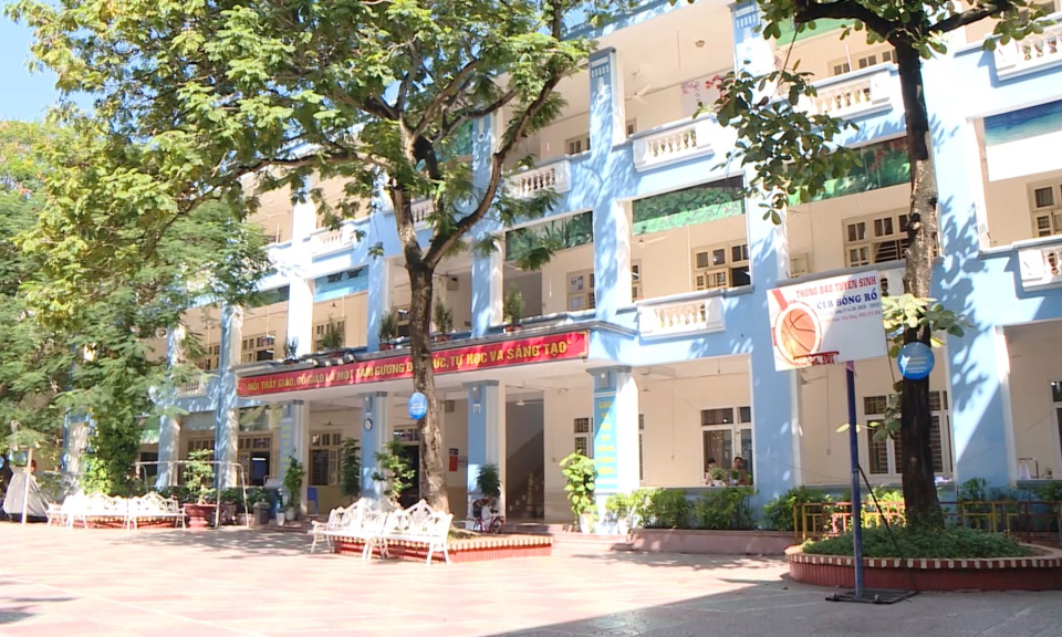 Gi&aacute;o dục v&agrave; đ&agrave;o tạo: Luật Nh&agrave; gi&aacute;o: Bảo vệ quyền lợi ch&iacute;nh đ&aacute;ng của gi&aacute;o vi&ecirc;n 