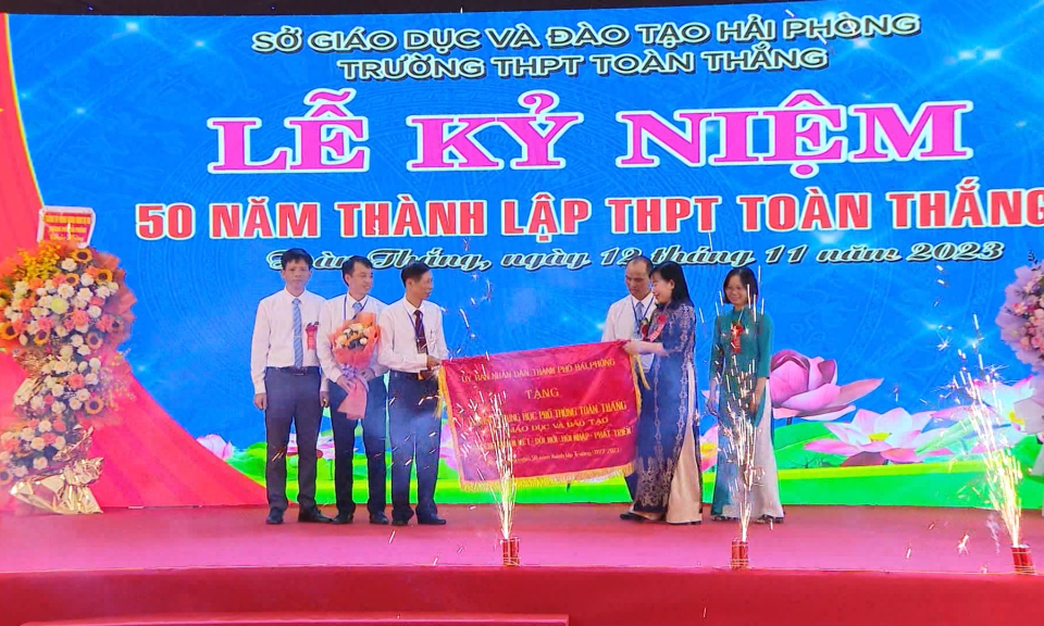  THPT To&agrave;n Thắng - Ng&ocirc;i trường ươm mầm tri thức 