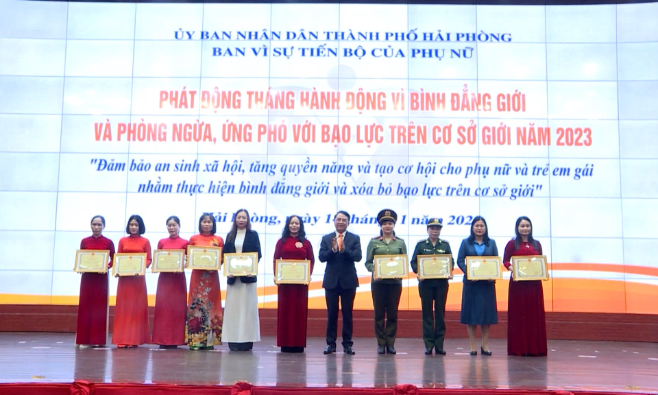 Ph&aacute;t động th&aacute;ng h&agrave;nh động b&igrave;nh đẳng giới