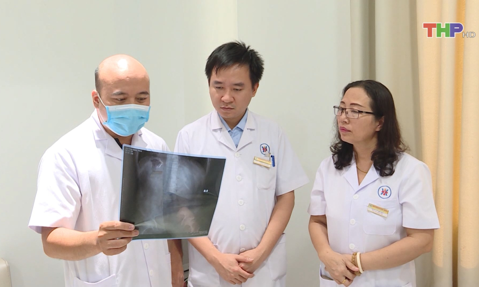 Người d&acirc;n n&ocirc;ng th&ocirc;n tiếp cận dịch vụ y tế chất lượng cao