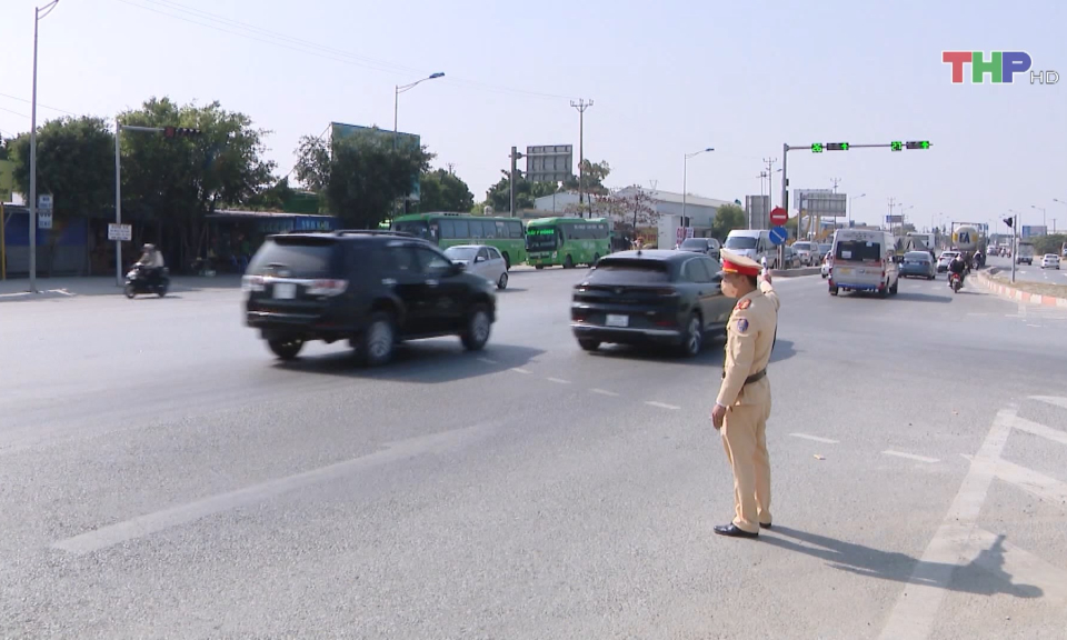 N&acirc;ng cao &yacute; thức chấp h&agrave;nh Luật giao th&ocirc;ng đường bộ