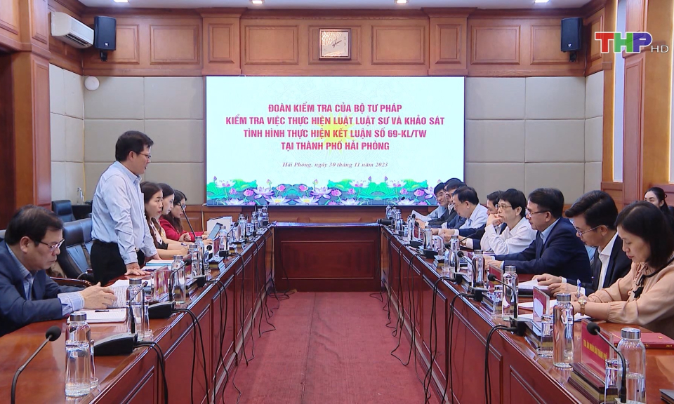 Bộ Tư ph&aacute;p kiểm tra việc thực hiện Luật luật sư          