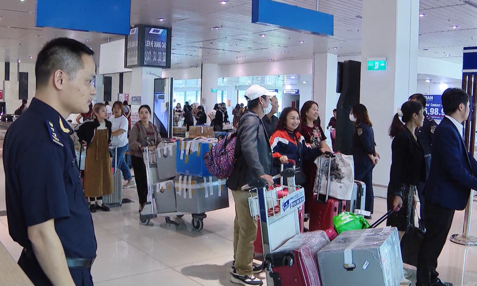  Tạo thuận lợi cho xuất nhập cảnh, xuất nhập khẩu  