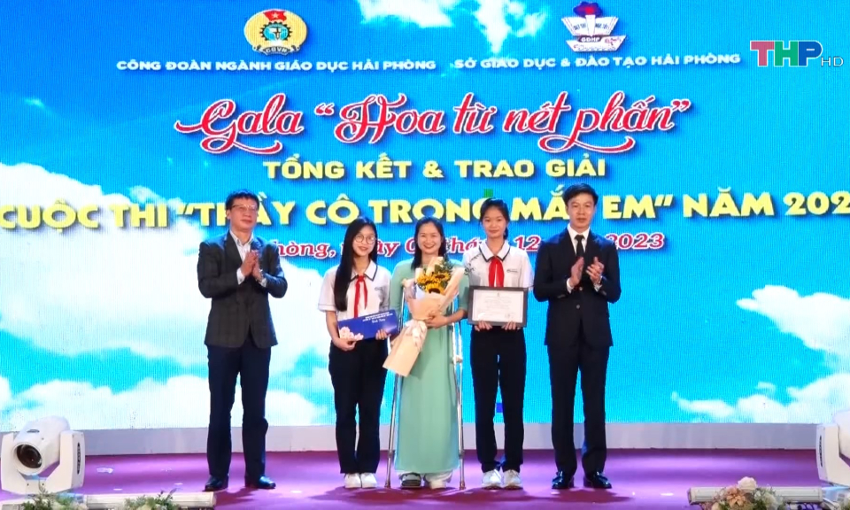  &ldquo;Hoa từ n&eacute;t phấn&rdquo; vinh danh thầy, c&ocirc; gi&aacute;o