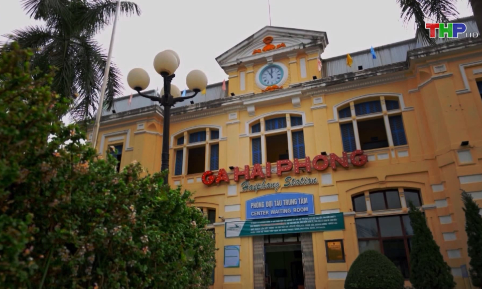 H&agrave;nh tr&igrave;nh qua những ga nhỏ 