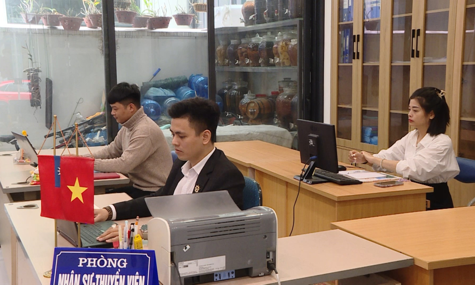 Tạp ch&iacute; kinh tế: Doanh nghiệp nhỏ v&agrave; vừa v&agrave; nhu cầu hỗ trợ ph&aacute;p l&yacute; trong nền kinh tế hội nhập