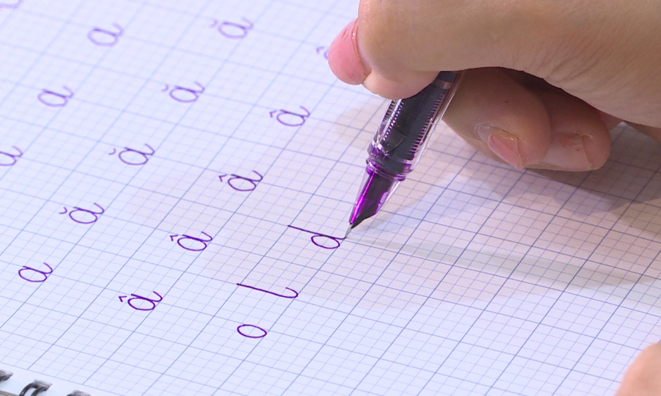 Măng non đất Cảng: Viết chữ đẹp (Phần 4)