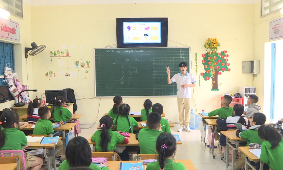 Măng non đất Cảng: Tiếng H&agrave;n vui