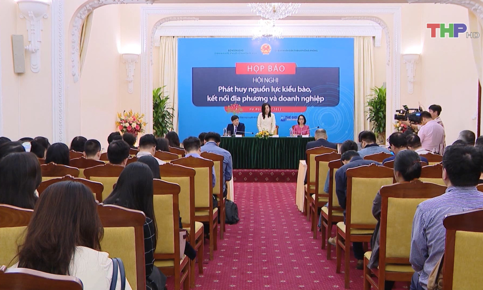 Thu h&uacute;t nguồn lực từ kiều b&agrave;o 