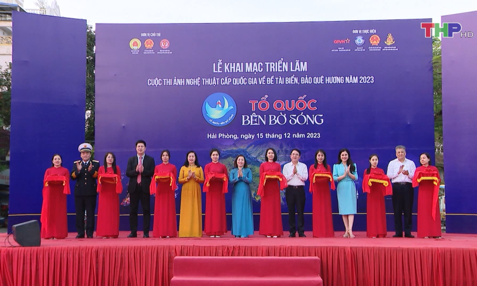   Triển l&atilde;m cuộc thi ảnh nghệ thuật &ldquo;Tổ quốc b&ecirc;n bờ s&oacute;ng&rdquo;