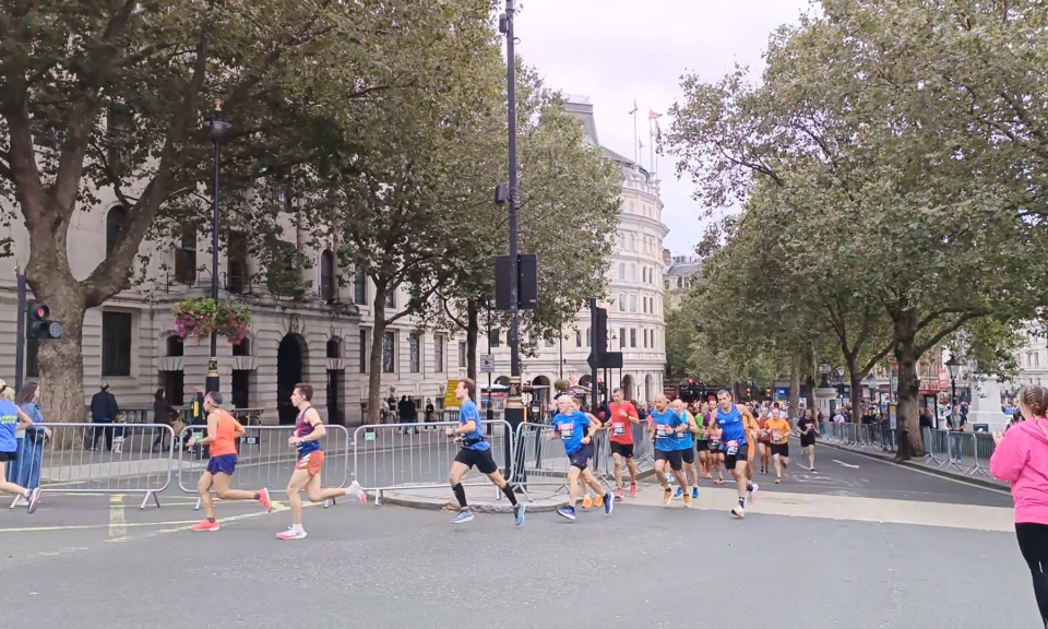 Người Hải Ph&ograve;ng xa qu&ecirc;: Du học Anh (Phần 2)