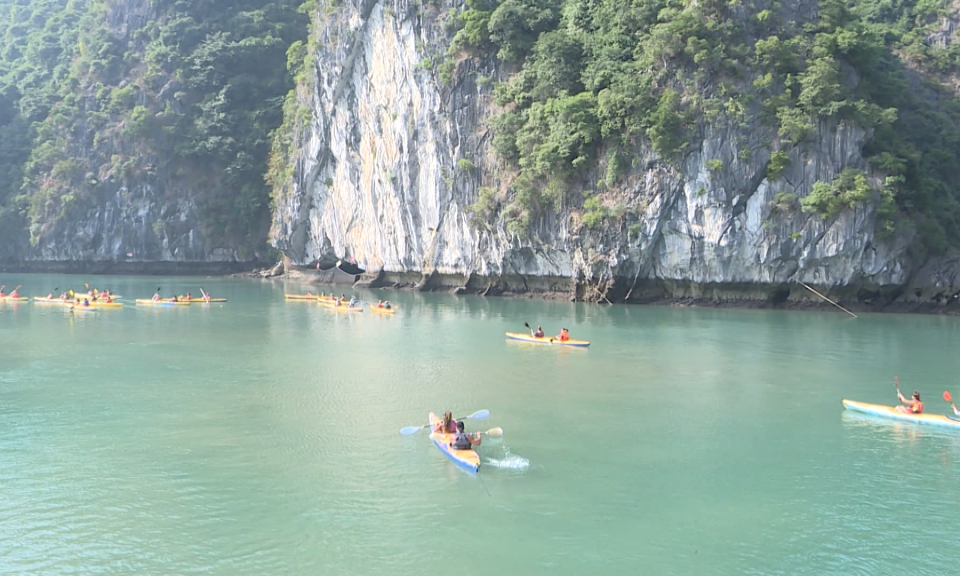 Bản tin thời sự trưa (18/12/2023)