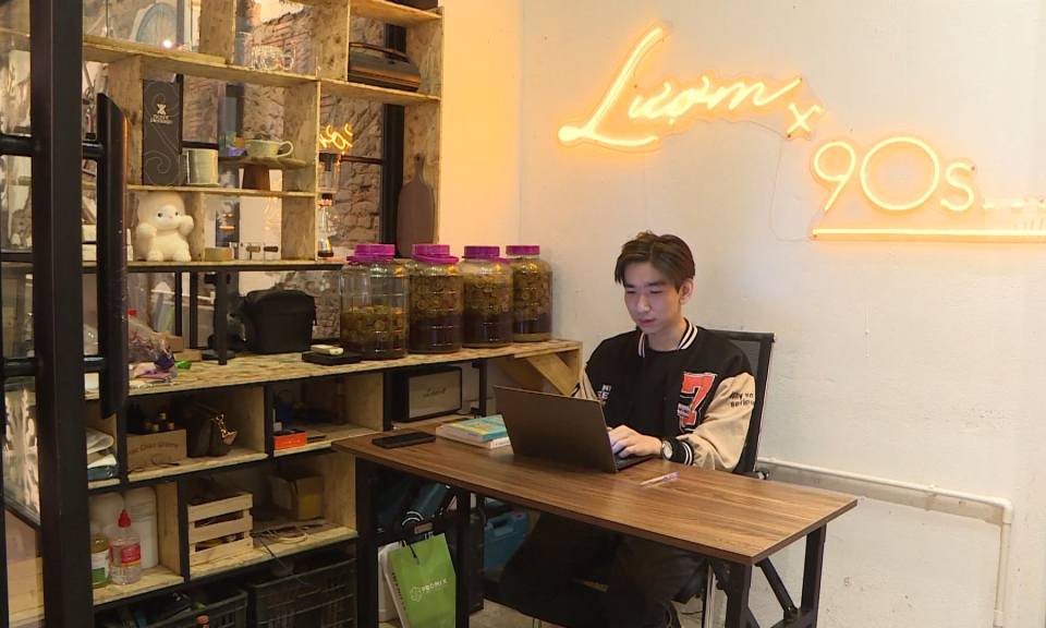 Người Hải Ph&ograve;ng xa qu&ecirc;: Đi để trở về