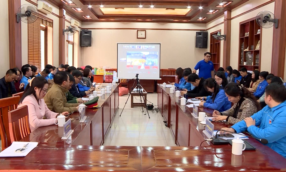 Ph&aacute;t động Cuộc vận động &ldquo;Tự h&agrave;o một dải non s&ocirc;ng&rdquo;