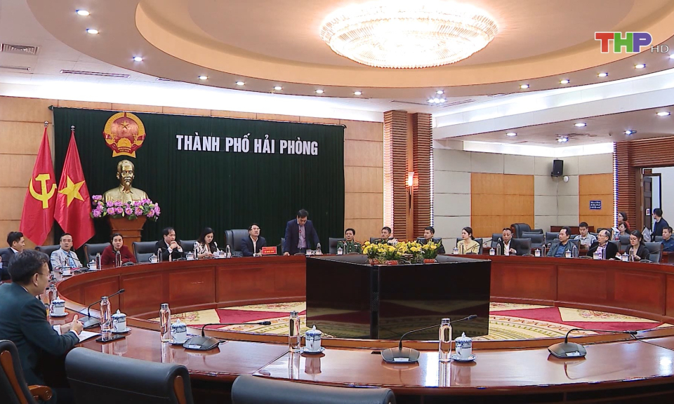 Tiếp x&uacute;c doanh nghiệp t&agrave;i trợ chương tr&igrave;nh bắn ph&aacute;o hoa