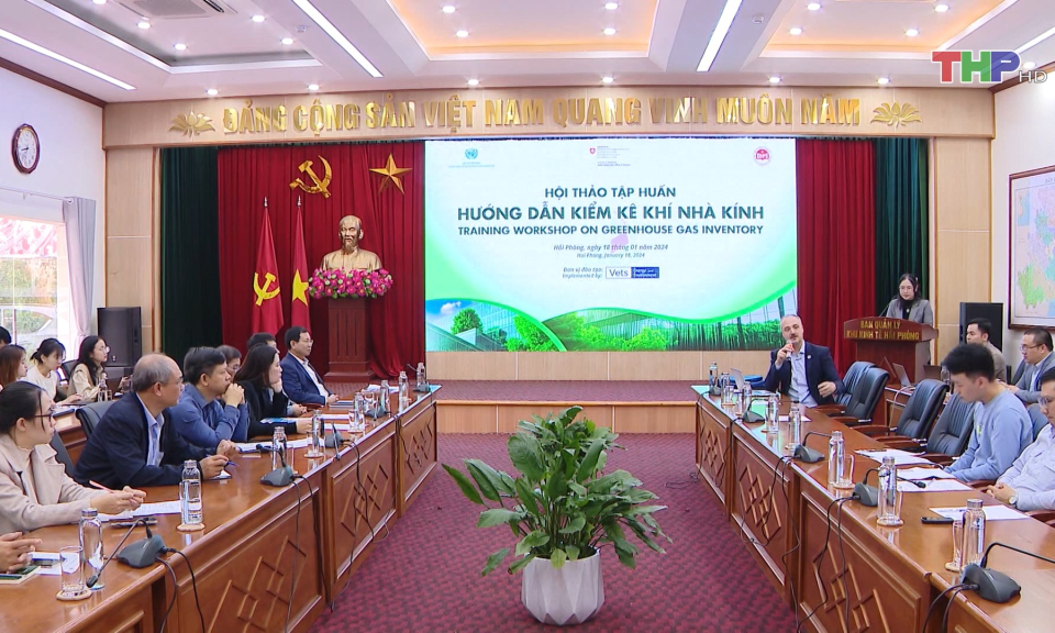 Giảm ph&aacute;t thải kh&iacute; nh&agrave; k&iacute;nh tại c&aacute;c KCN, KKT