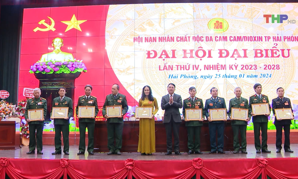 Chung tay xoa dịu nỗi đau da cam