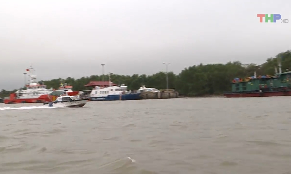 An to&agrave;n giao th&ocirc;ng: Đảm bảo an to&agrave;n giao th&ocirc;ng đường thủy nội địa 