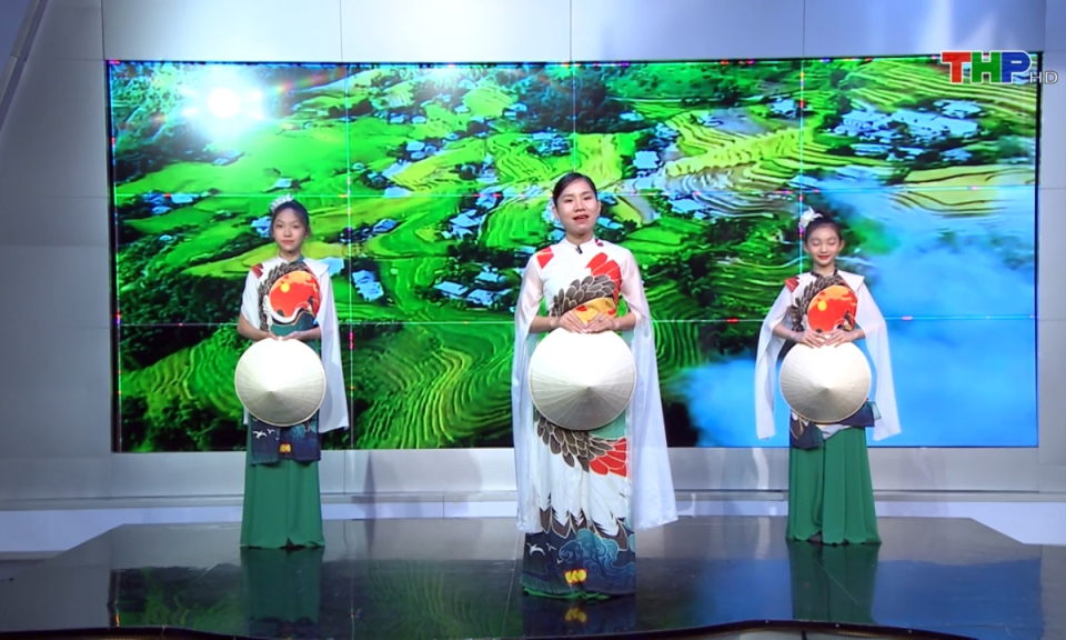 Măng non đất Cảng: Thương ca tiếng Việt