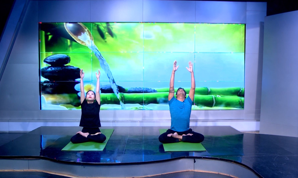 Măng non đất Cảng: Dạy Yoga (Phần 3)  