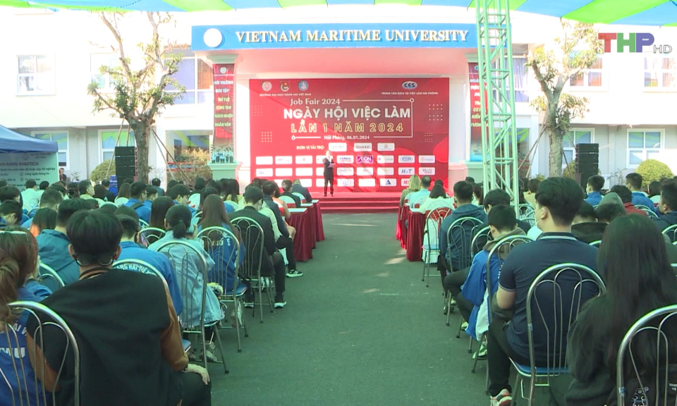 Tạo cơ hội việc l&agrave;m cho sinh vi&ecirc;n