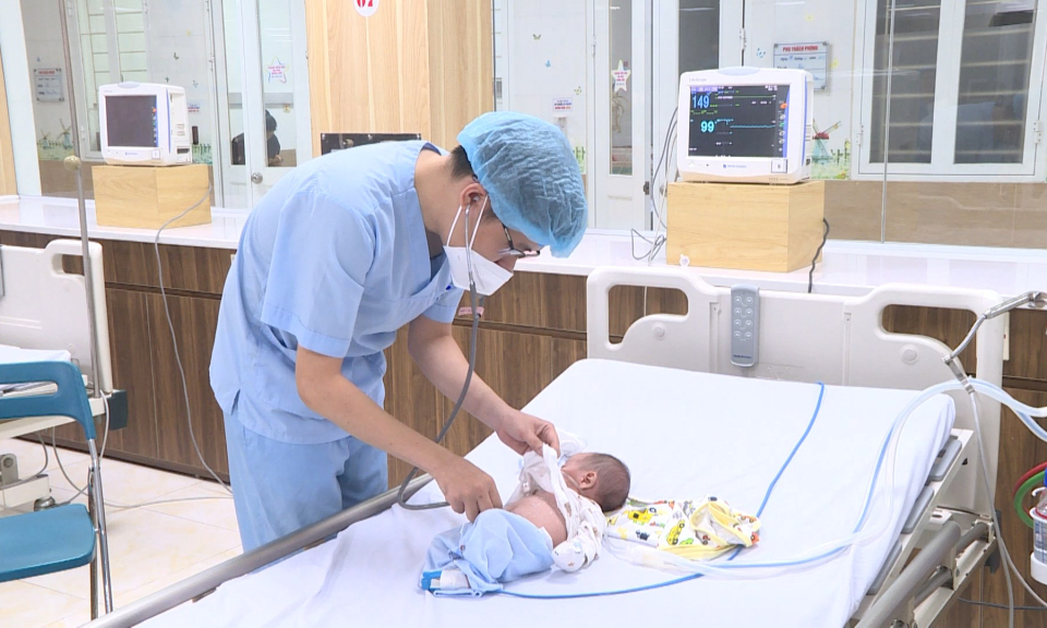 Y tế sức khỏe: T&igrave;nh trạng trẻ nhập viện do c&aacute;c bệnh đường h&ocirc; hấp