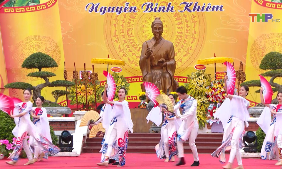 Lễ hội Đền Trạng Tr&igrave;nh         