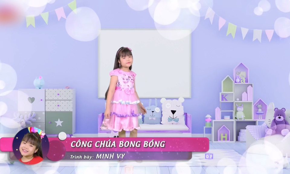 Măng non đất Cảng: Dạy h&aacute;t: C&ocirc;ng ch&uacute;a bong b&oacute;ng