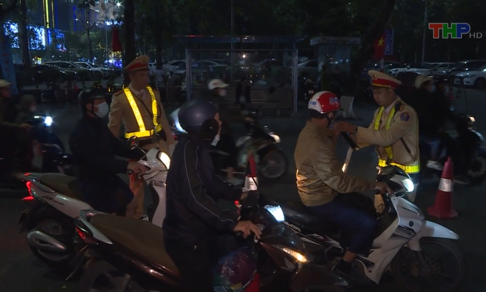 Ph&aacute;p luật v&agrave; cuộc sống: Xử l&yacute; nghi&ecirc;m vi phạm nồng độ cồn dịp Tết