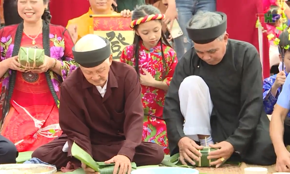 G&oacute;i b&aacute;nh chưng ng&agrave;y Tết