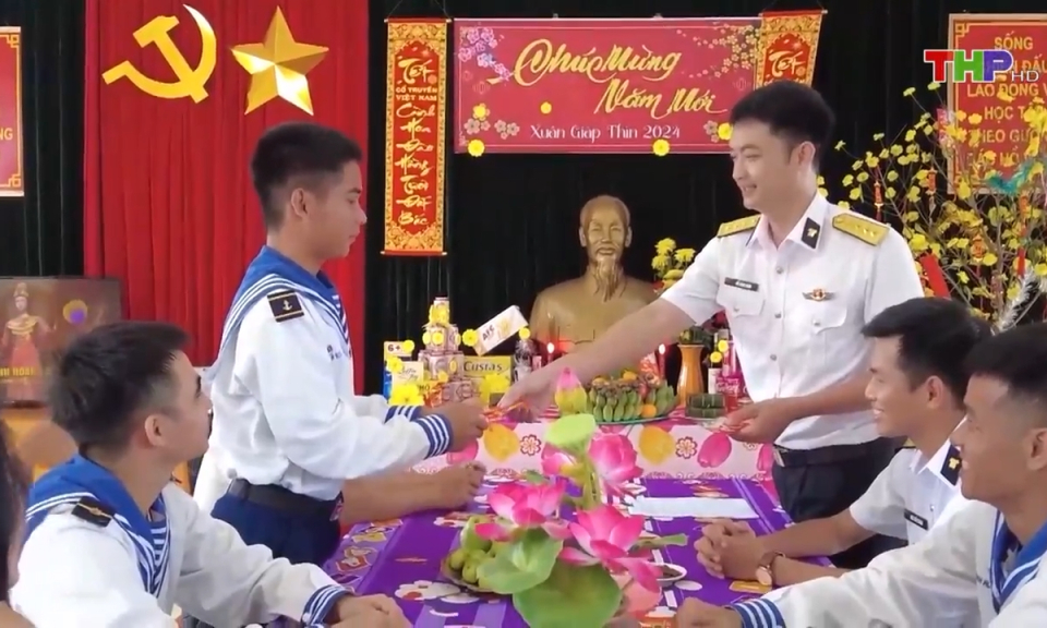 Những ng&agrave;y đầu xu&acirc;n ở trạm rada V&ugrave;ng 5 Hải qu&acirc;n