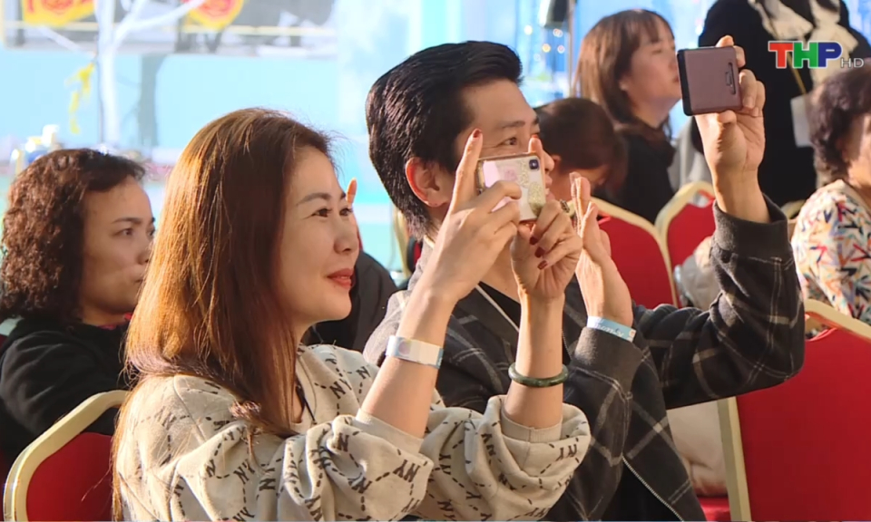 Măng non đất Cảng: N&agrave;ng xu&acirc;n