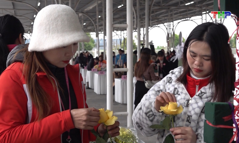 Nhiều hoạt động kỷ niệm ng&agrave;y Quốc tế Phụ nữ 8.3