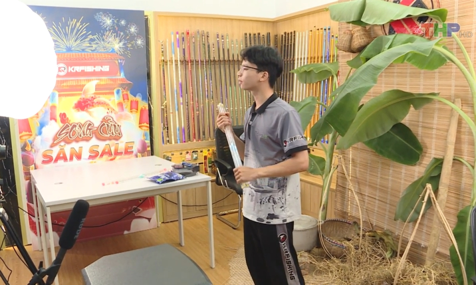 N&acirc;ng cao năng lực cạnh tranh khi đưa n&ocirc;ng sản l&ecirc;n s&agrave;n thương mại điện tử 