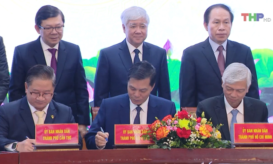 Cụm thi đua 5 th&agrave;nh phố trực thuộc Trung ương k&yacute; giao ước thi đua