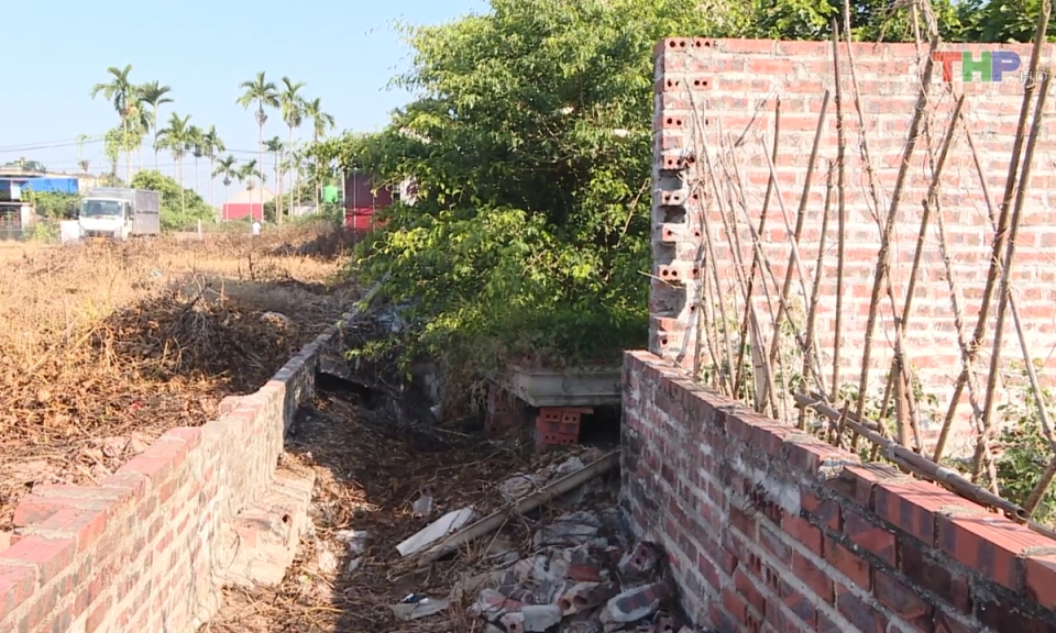 Ph&aacute;p luật v&agrave; cuộc sống: Bất cập trong c&ocirc;ng t&aacute;c quản l&yacute; đất c&ocirc;ng 