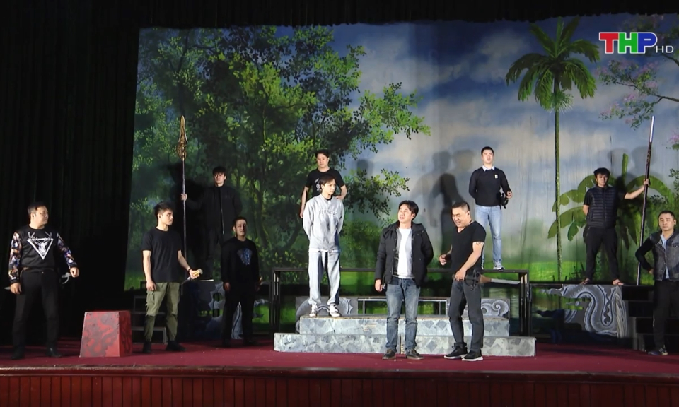 Hợp luyện Vở kịch n&oacute;i Macbeth