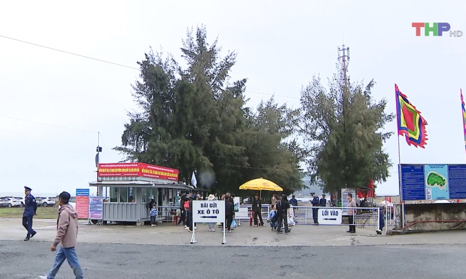 Bảo đảm an to&agrave;n vận chuyển kh&aacute;ch ra đảo Dấu