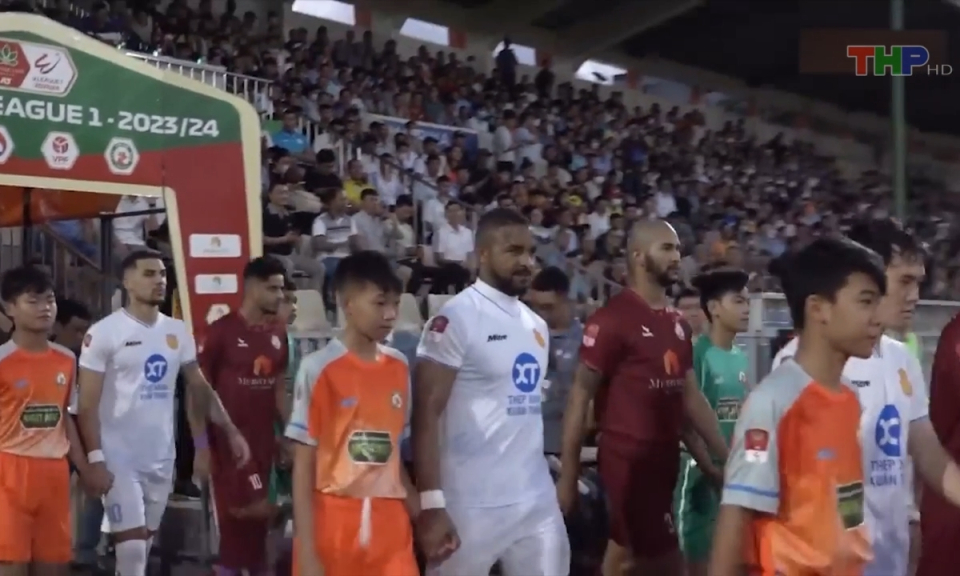 Cận cảnh: Nh&igrave;n lại lượt đi Giải b&oacute;ng đ&aacute; v&ocirc; địch quốc gia 2024 