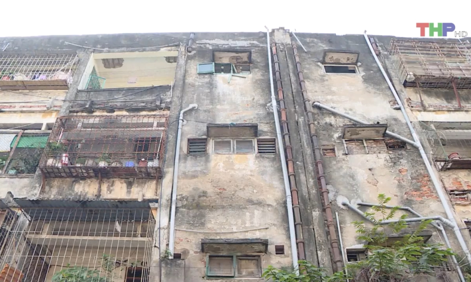 T&iacute;ch cực di dời người d&acirc;n ra khỏi 34 chung cư cũ