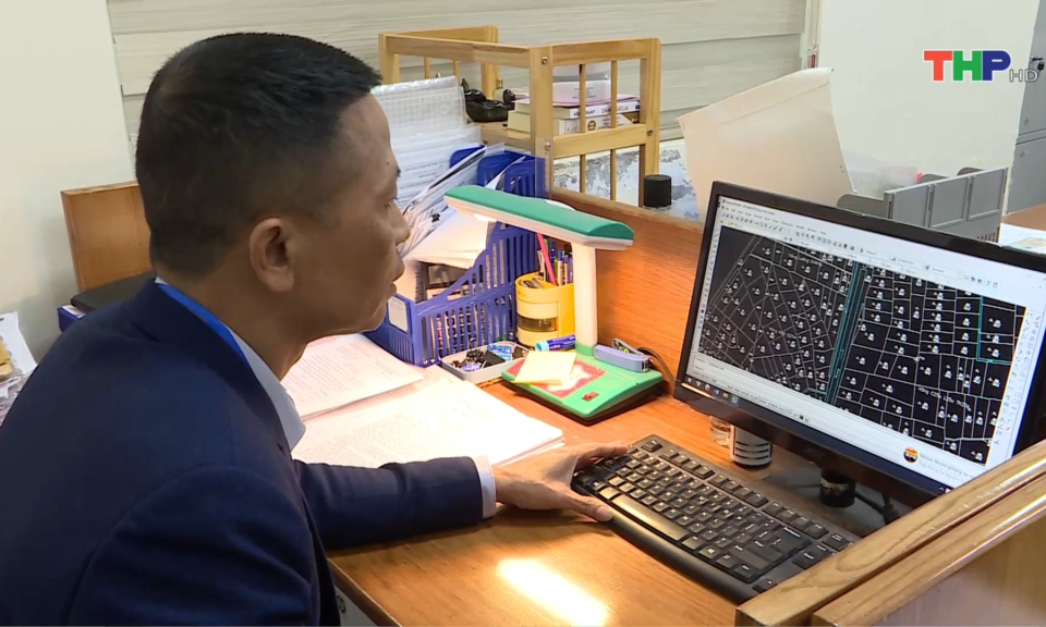 Ph&aacute;p luật v&agrave; cuộc sống: Luật đất đai sửa đổi: Kỳ vọng giải quyết vướng mắc trong c&ocirc;ng t&aacute;c quản l&yacute; đất đai