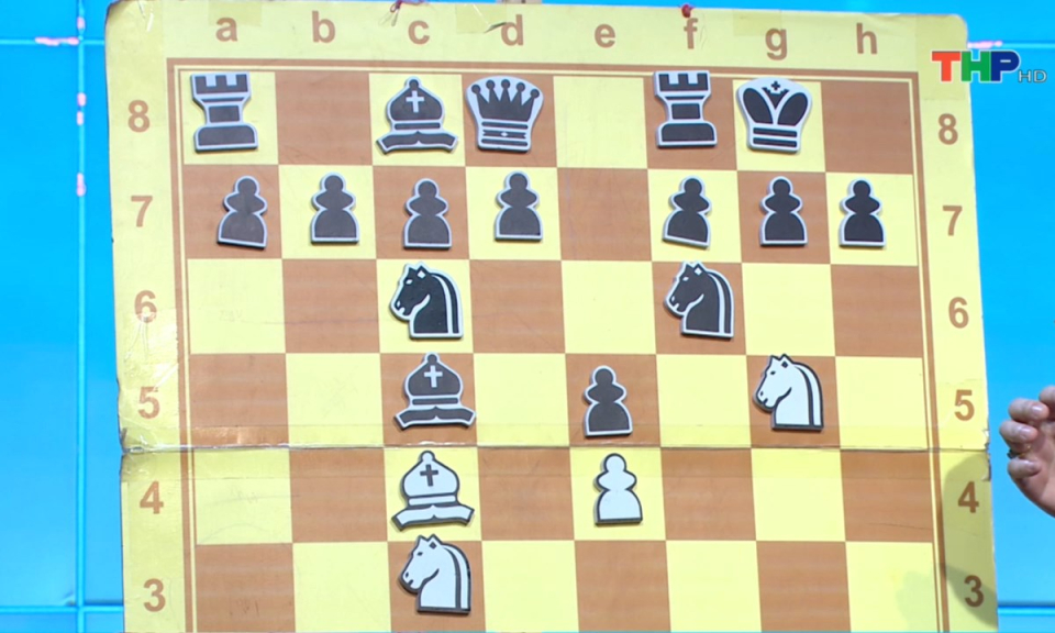 Măng non đất Cảng: Dạy cờ vua (Phần 11)