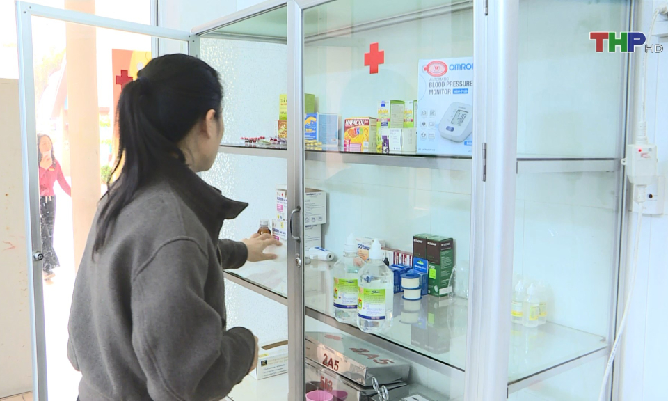 Vấn đề thiếu nh&acirc;n lực trong y tế học đường